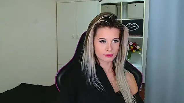 KristineGlow online show from 7, 1, 2026