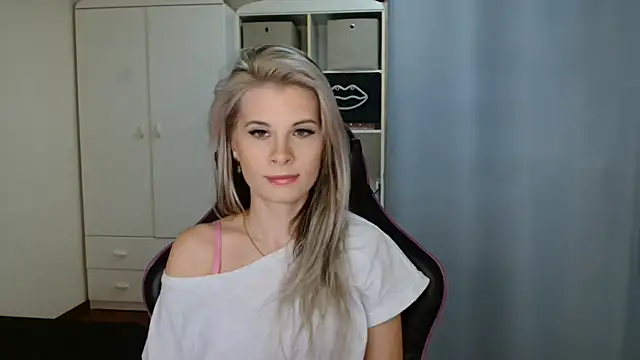 KristineGlow online show from 26, 3, 2026