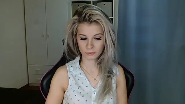 KristineGlow online show from 11, 3, 2026