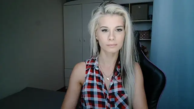KristineGlow online show from 28, 7, 2026