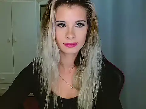 KristineGlow online show from 15, 12, 2025