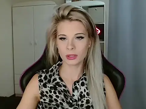 KristineGlow online show from 24, 10, 2025