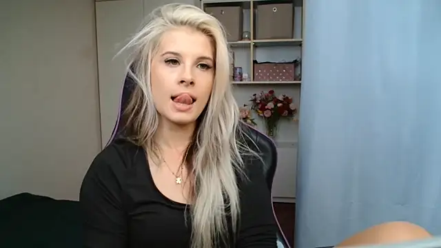 KristineGlow online show from 22, 7, 2026