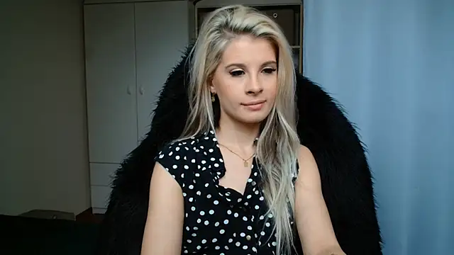 KristineGlow online show from 2, 7, 2026