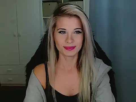 KristineGlow online show from 17, 11, 2025