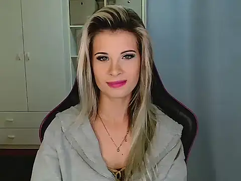 KristineGlow online show from 18, 12, 2025