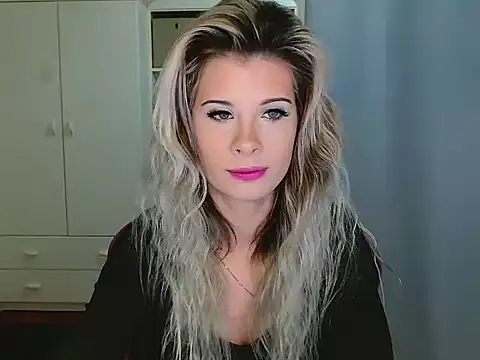 KristineGlow online show from 15, 12, 2025