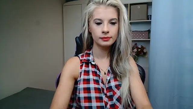 KristineGlow online show from 28, 7, 2026