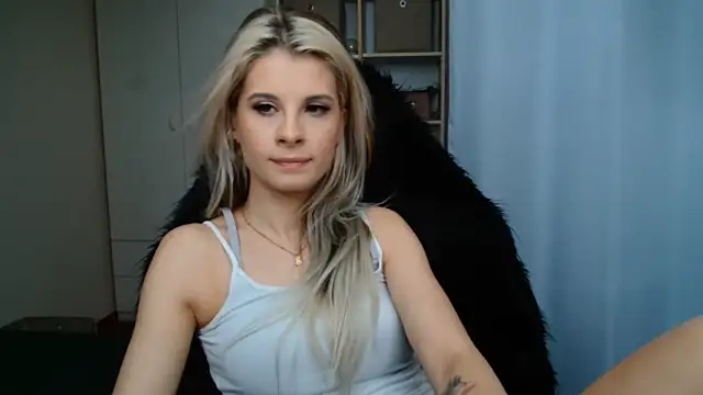 KristineGlow online show from 30, 6, 2026