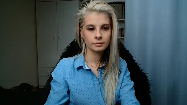 KristineGlow online show from 10, 7, 2026