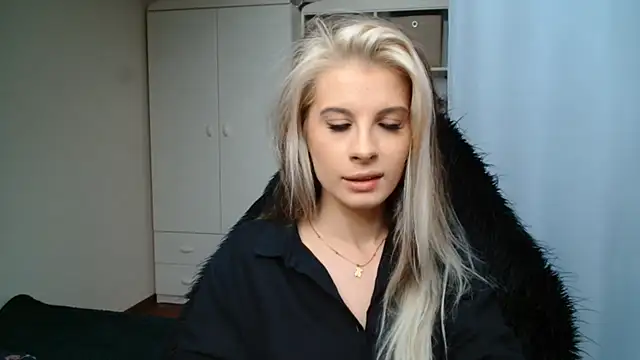 KristineGlow online show from 13, 7, 2026