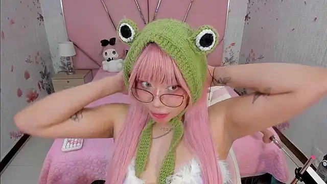 SafiroAgataaa online show from 4, 12, 2025