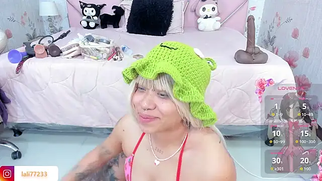 Snapshot of SafiroAgataaa chatting on 14, 5, 2026 SafiroAgataaa online show from 14, 5, 2026