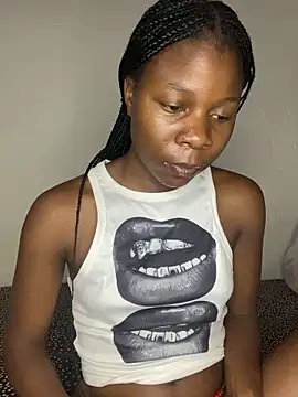 Crazyqueenxxx online show from 13, 11, 2025