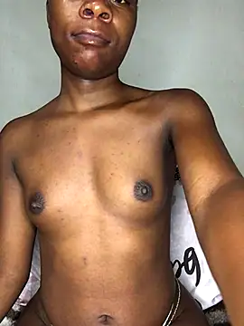 Crazyqueenxxx online show from 18, 11, 2025