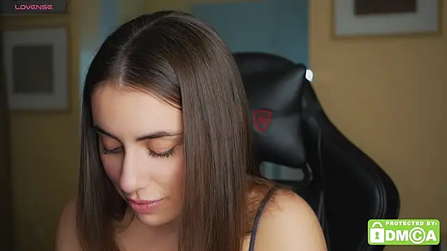 KateCarrey online show from 3, 11, 2025