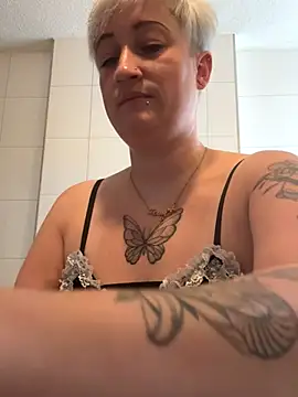 Snapshot of Rozendefotz chatting on 30, 10, 2025 Rozendefotz online show from 30, 10, 2025