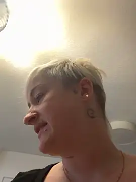 Snapshot of Rozendefotz chatting on 13, 10, 2025 Rozendefotz online show from 13, 10, 2025