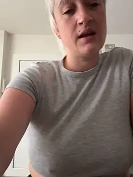 Snapshot of Rozendefotz chatting on 13, 11, 2025 Rozendefotz online show from 13, 11, 2025