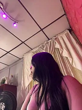 Pinkichloe online show from 21, 5, 2026
