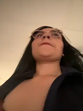 Snapshot of ZaraAlessandre chatting on 17, 9, 2025 ZaraAlessandre online show from 17, 9, 2025
