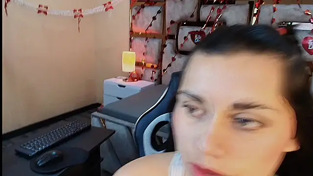 Snapshot of ZaraAlessandre chatting on 18, 9, 2025 ZaraAlessandre online show from 18, 9, 2025