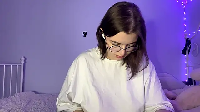 HoneyMist online show from 25, 11, 2025