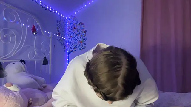 HoneyMist online show from 24, 10, 2025