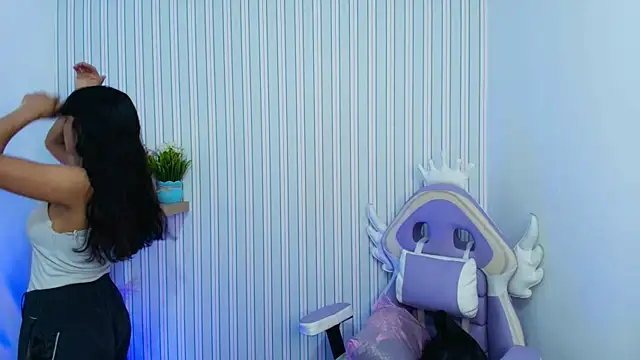 kataleya  18 online show from 27, 11, 2025