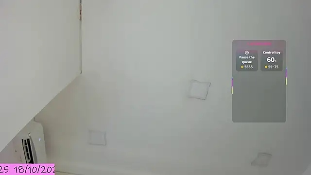 Ariel Versace online show from 18, 10, 2025