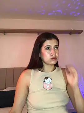 BrunnetAri  online show from 11, 10, 2025