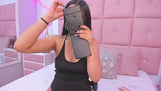 DaisySnugs1 online show from 13, 11, 2025