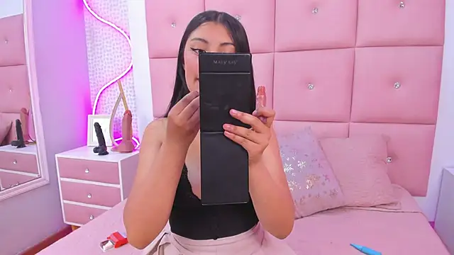 DaisySnugs1 online show from 28, 10, 2025