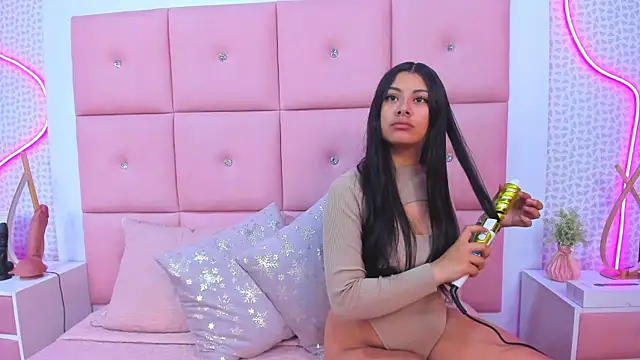 DaisySnugs1 online show from 4, 11, 2025