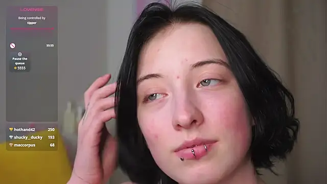 JuanaFriesz online show from 1, 4, 2026