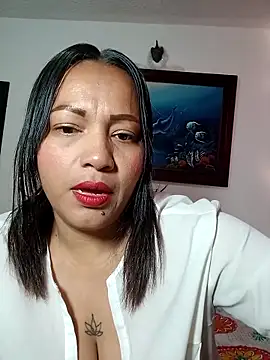 agatha sluttylatina online show from 14, 3, 2026