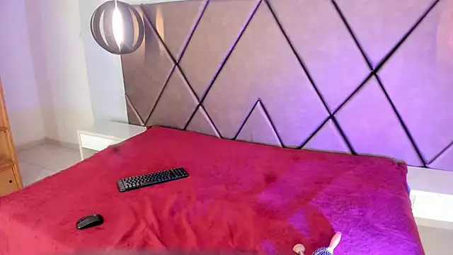 Snapshot of PenelopeGuzman__ chatting on 7, 11, 2025 PenelopeGuzman online show from 7, 11, 2025