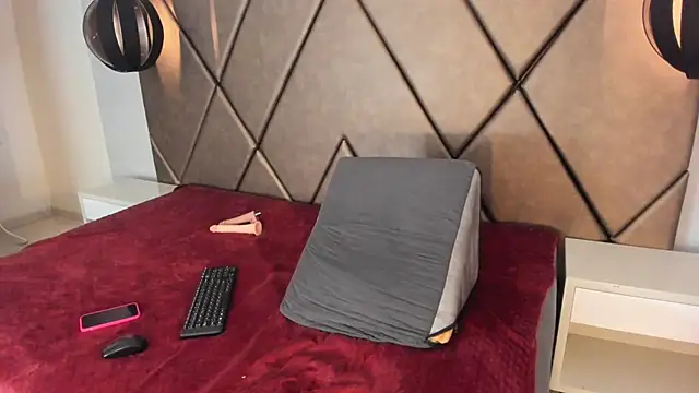 Snapshot of PenelopeGuzman__ chatting on 31, 10, 2025 PenelopeGuzman online show from 31, 10, 2025