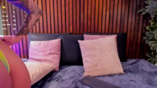 SharonLyn  online show from 16, 4, 2026