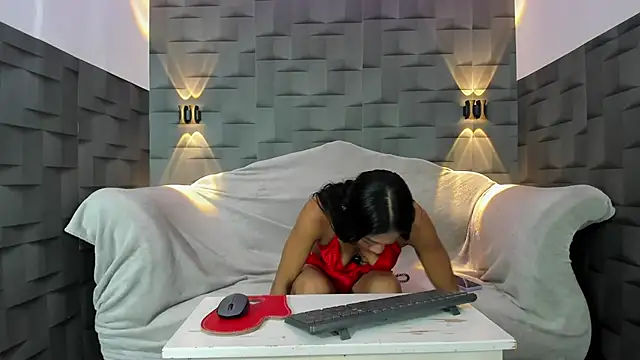 VeraGarnier online show from 10, 3, 2026