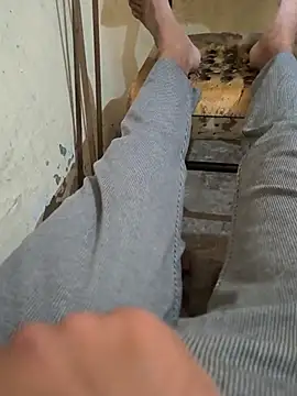 bigdick lickingexpert08 online show from 28, 10, 2025