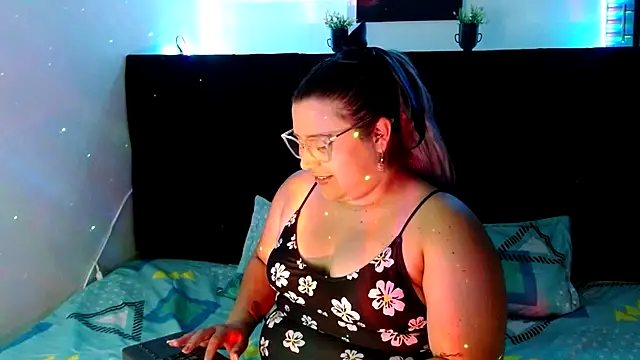 EmmaTower online show from 8, 9, 2025