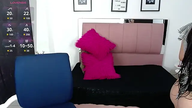 SammySmall F w online show from 22, 12, 2025