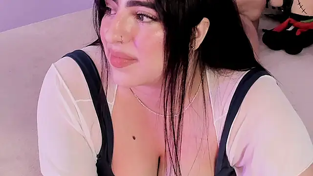 Snapshot of Camila_Matinez_ chatting on 10, 11, 2025 Camila Matinez online show from 10, 11, 2025