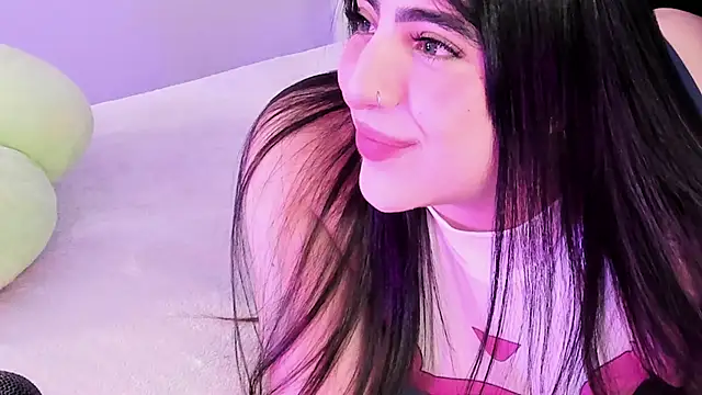 Camila Matinez  online show from 9, 4, 2026