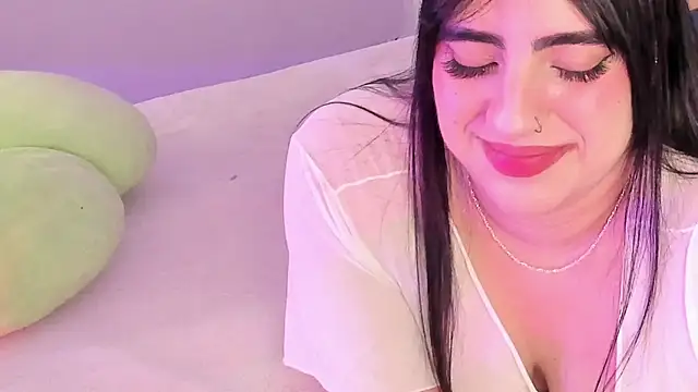 Camila Matinez  online show from 21, 4, 2026