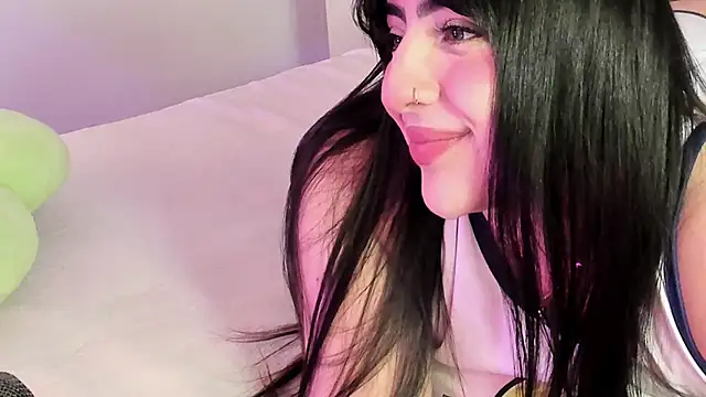 Camila Matinez  online show from 15, 4, 2026