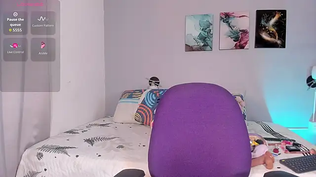 KimTayloor1 online show from 8, 11, 2025