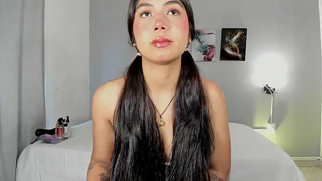 KimTayloor1 online show from 24, 11, 2025