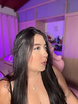 Snapshot of Emiily_Moore1 chatting on 22, 7, 2026 Emiily Moore1 online show from 22, 7, 2026